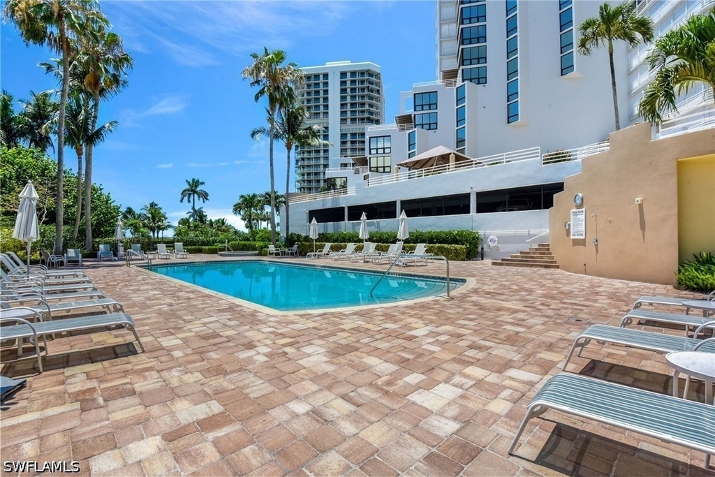 4751 Gulf Shore Boulevard N - Photo 18