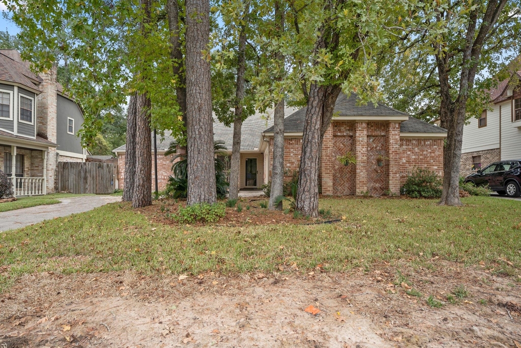 38 Devonshire Drive - Photo 2