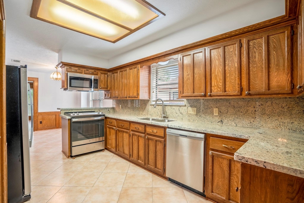 38 Devonshire Drive - Photo 15