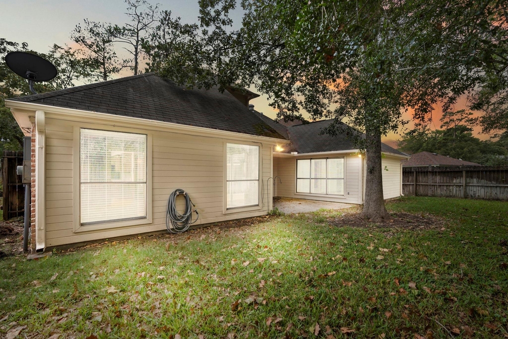 38 Devonshire Drive - Photo 4