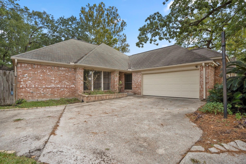 38 Devonshire Drive - Photo 1