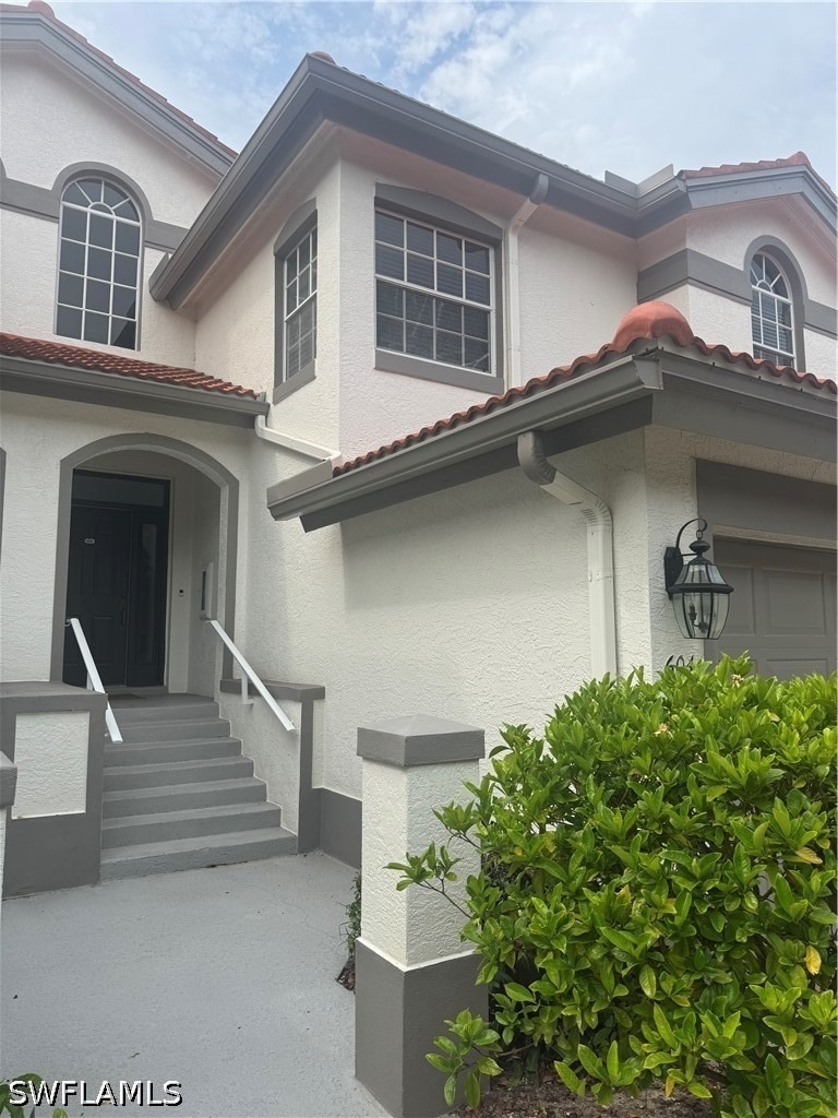 562 Laguna Royale Boulevard - Photo 2