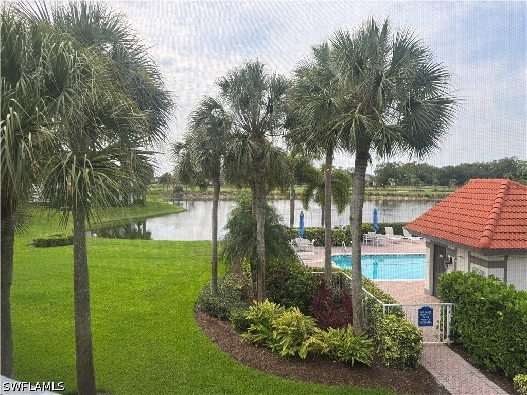 562 Laguna Royale Boulevard - Photo 18
