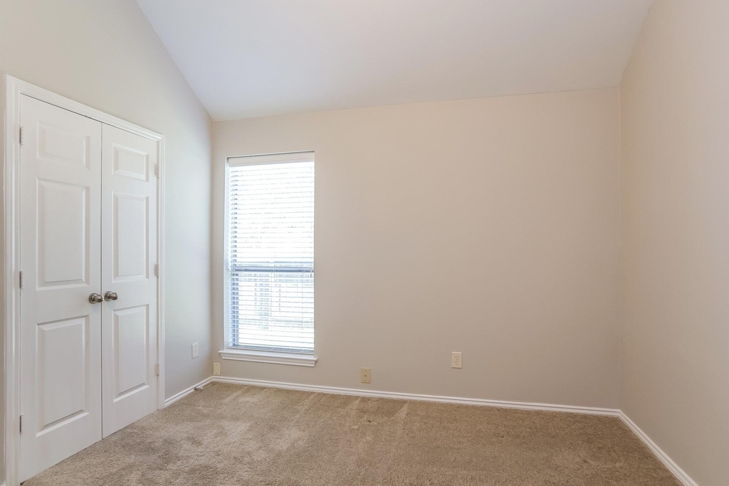 2703 Facet Creek Drive - Photo 10