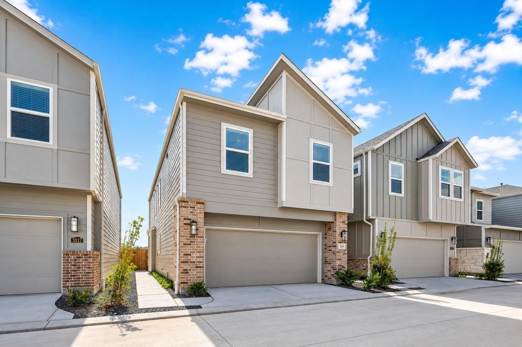 3219 Quiet Sunset Drive - Photo 1