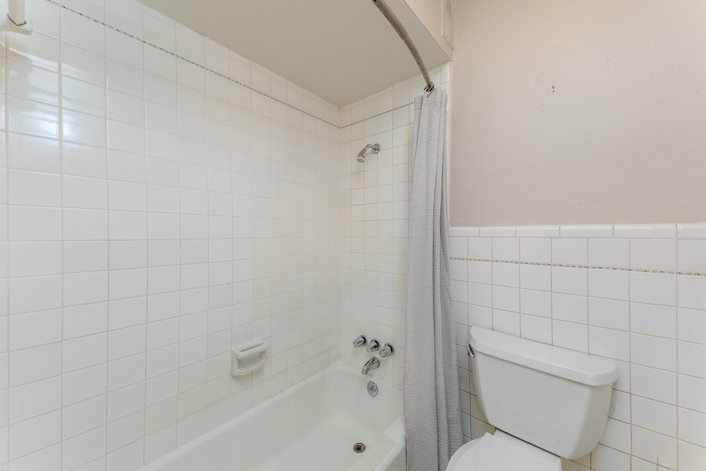 3809 N Braeswood Boulevard - Photo 16