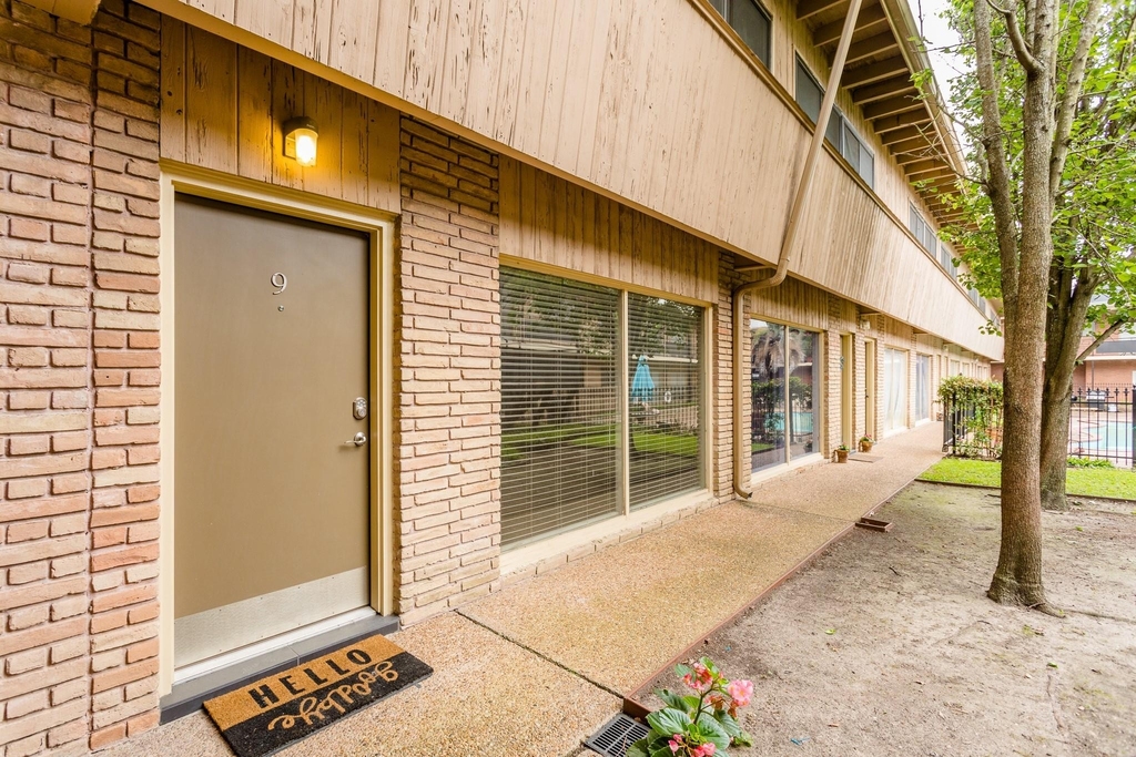 3809 N Braeswood Boulevard - Photo 19