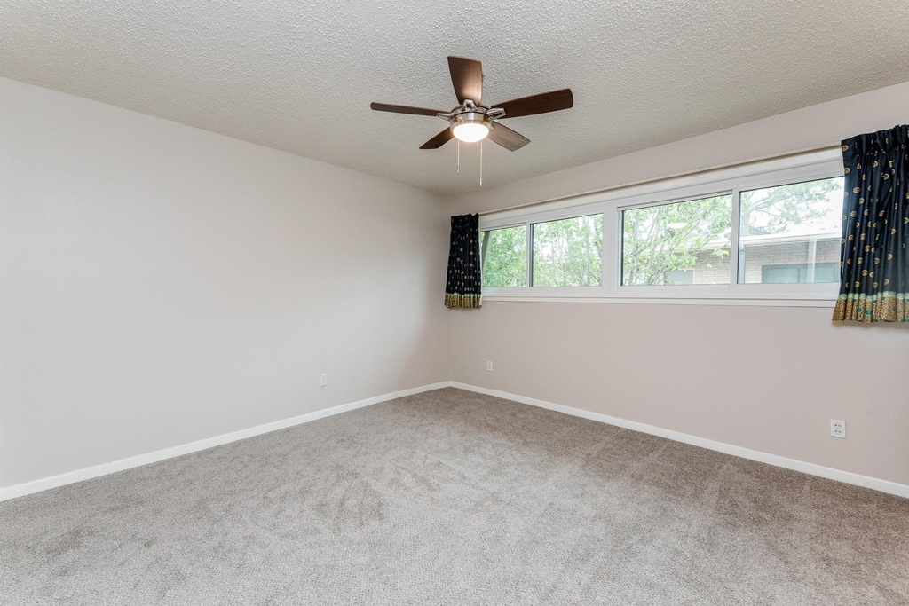 3809 N Braeswood Boulevard - Photo 12