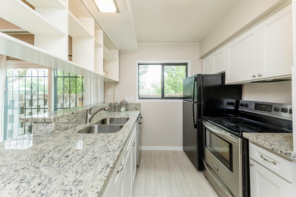 3809 N Braeswood Boulevard - Photo 8