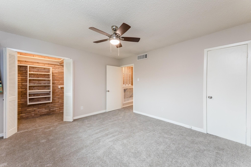 3809 N Braeswood Boulevard - Photo 13