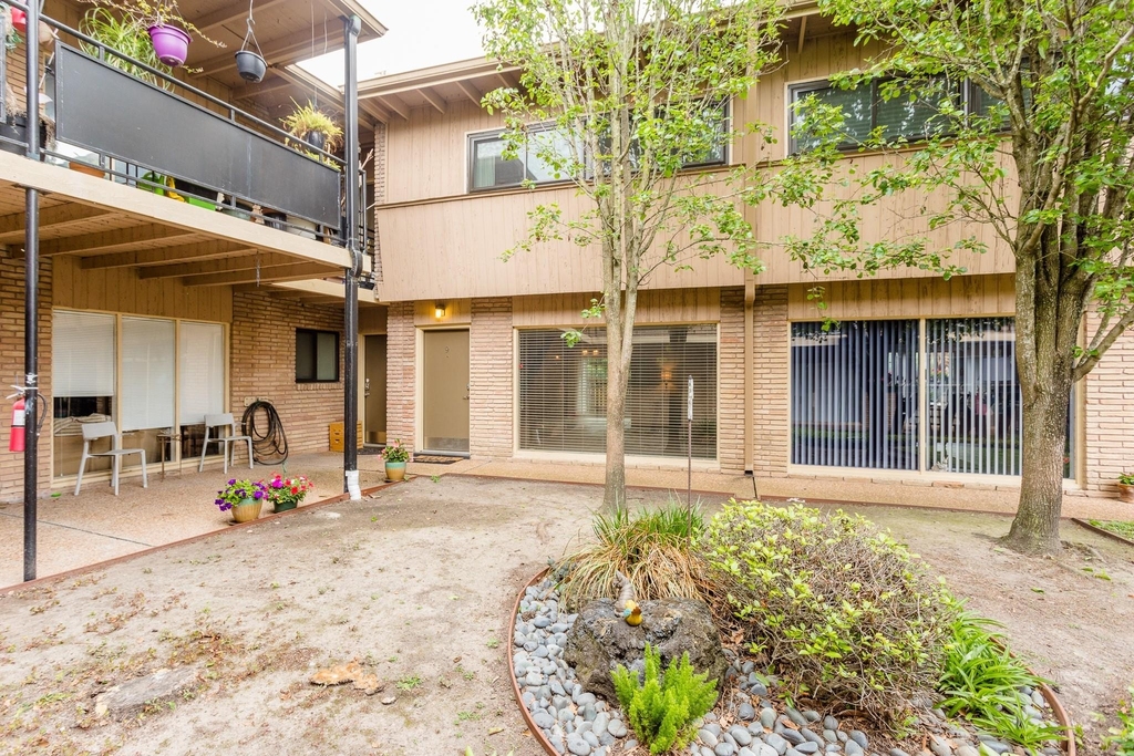 3809 N Braeswood Boulevard - Photo 21