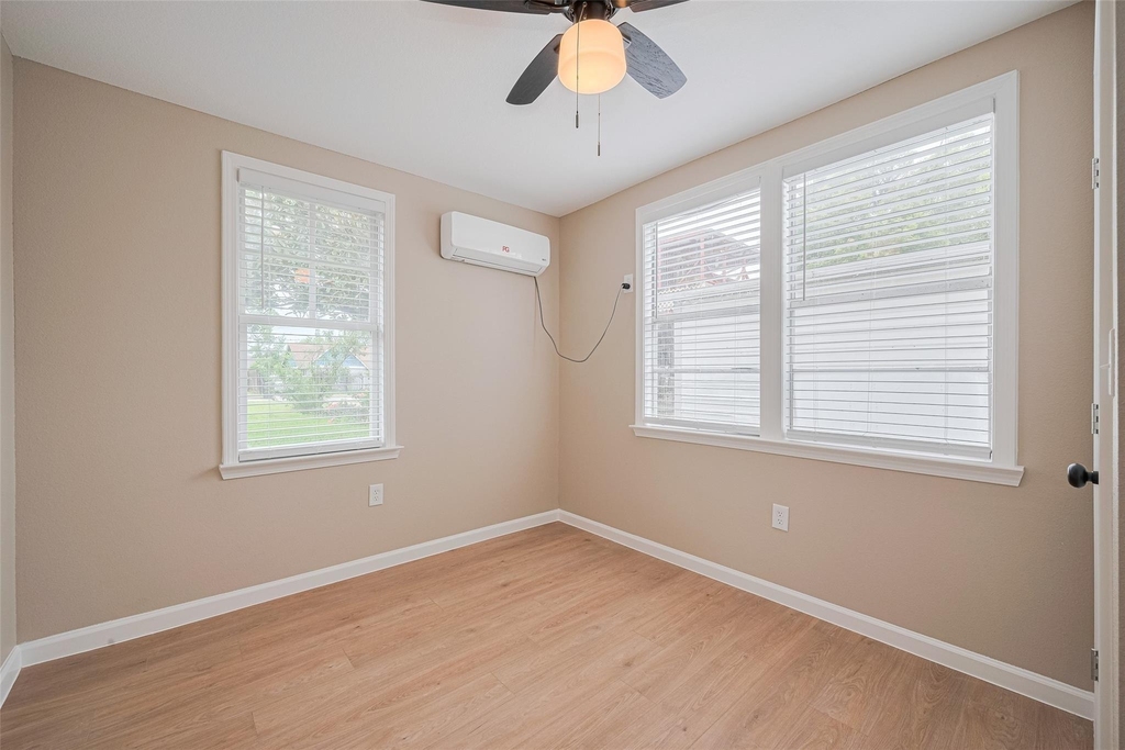 2516 Craigmont Street - Photo 9