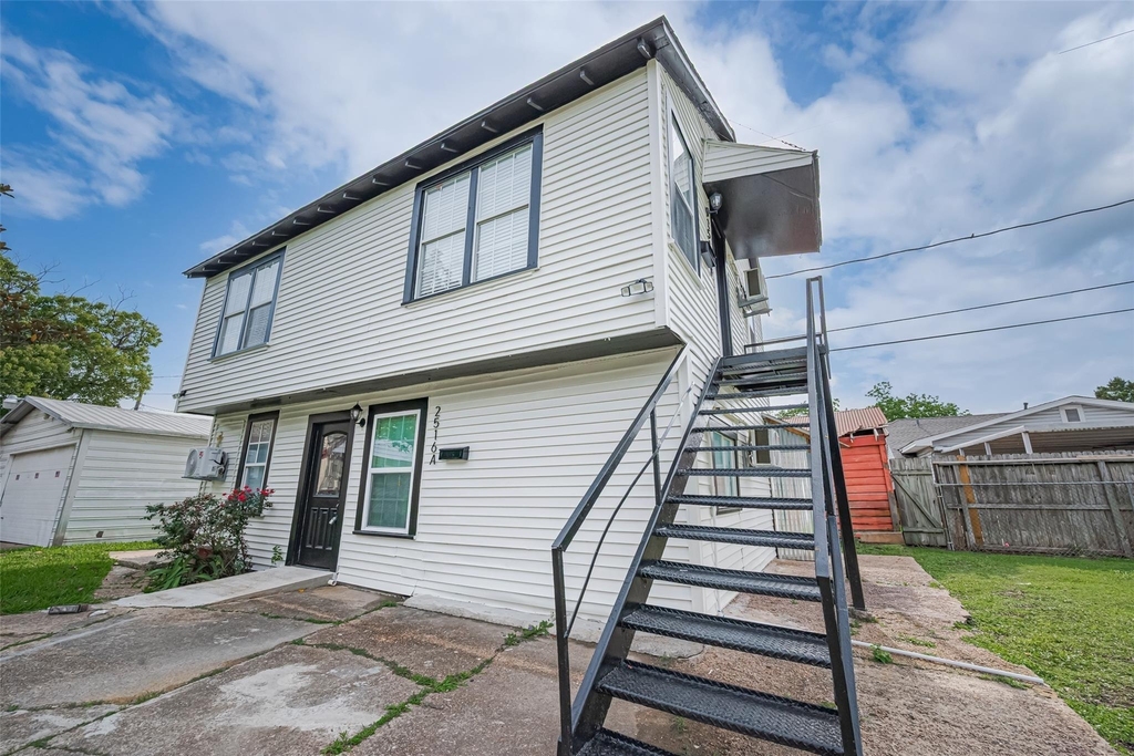 2516 Craigmont Street - Photo 13