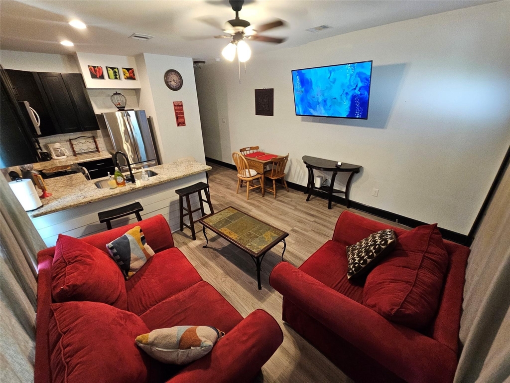 6706 Avenue C - Photo 3