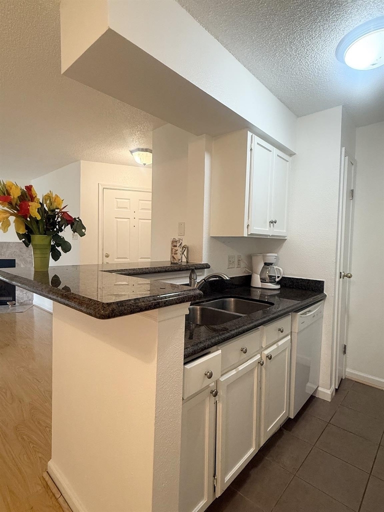 11201 Lynbrook Drive - Photo 28