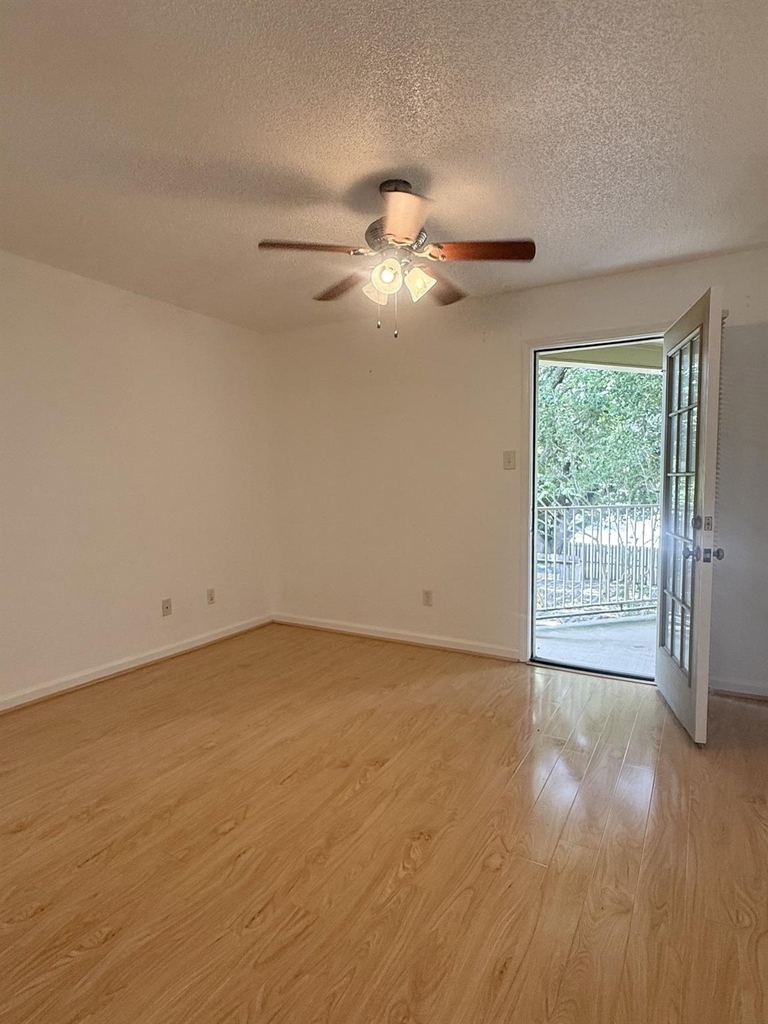 11201 Lynbrook Drive - Photo 15