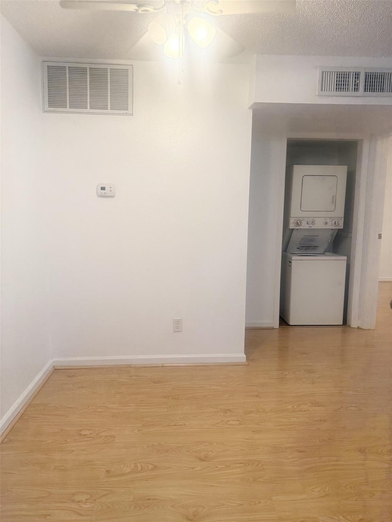11201 Lynbrook Drive - Photo 17
