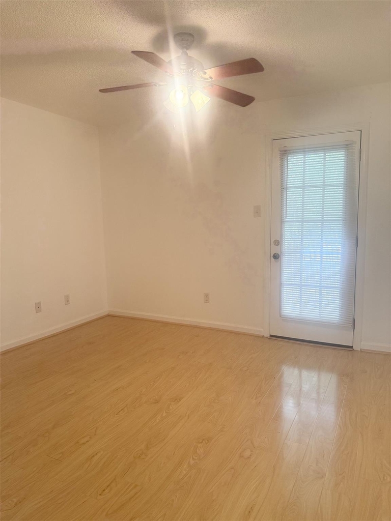 11201 Lynbrook Drive - Photo 13