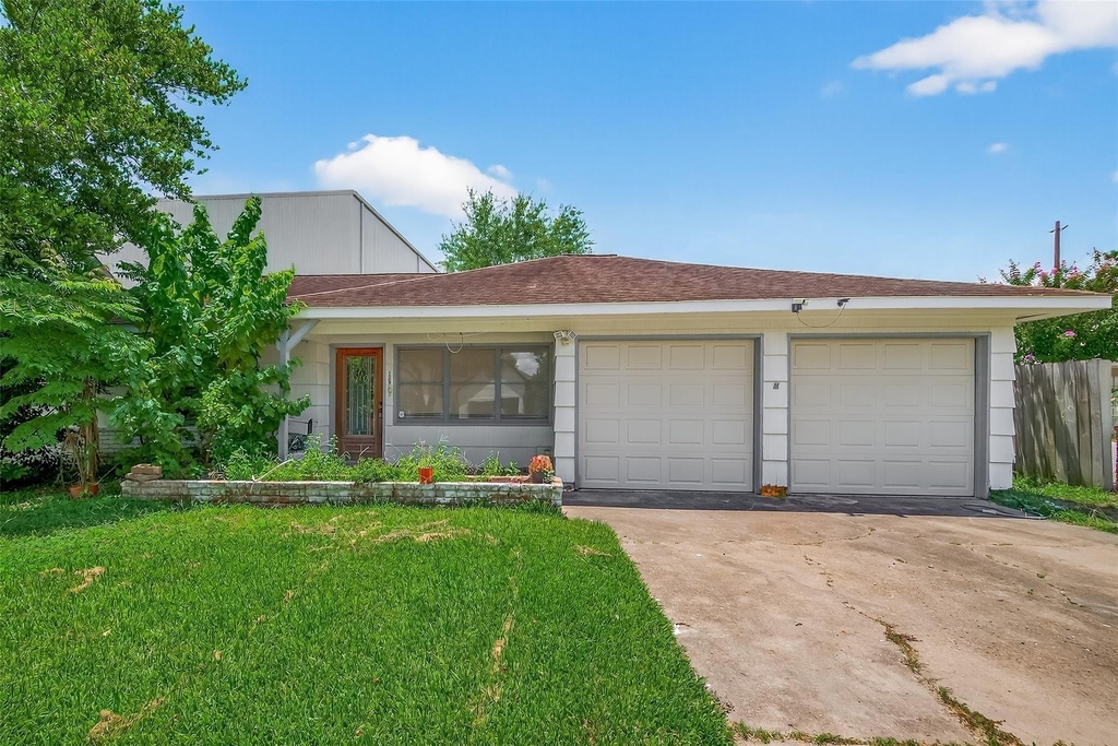1509 Ronson Road - Photo 0