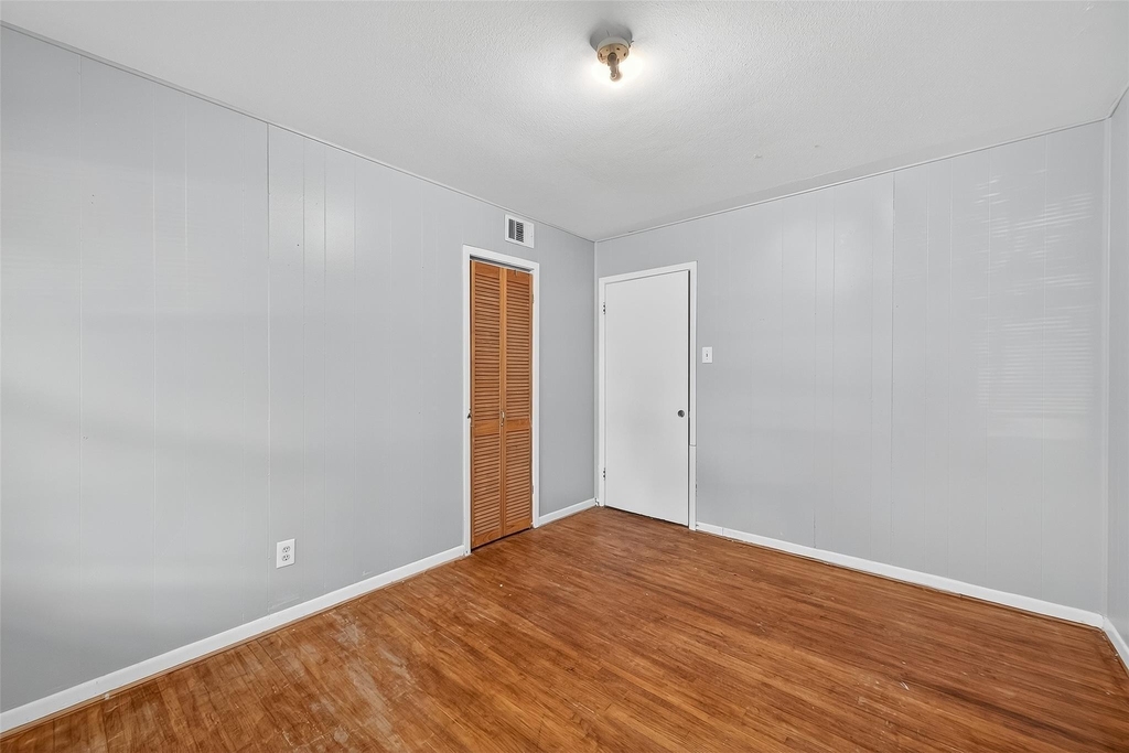 1509 Ronson Road - Photo 5