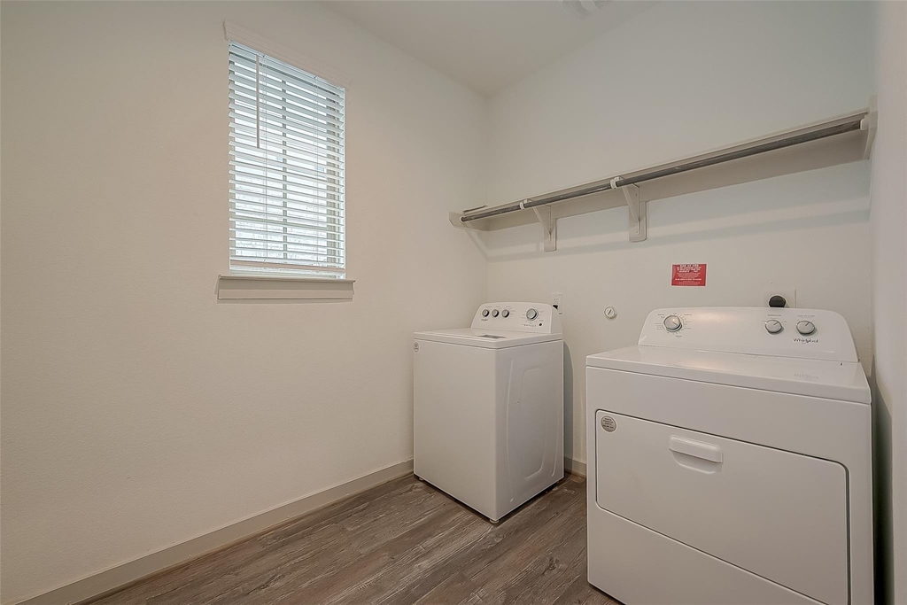 29326 Red Rocks Park Drive - Photo 9
