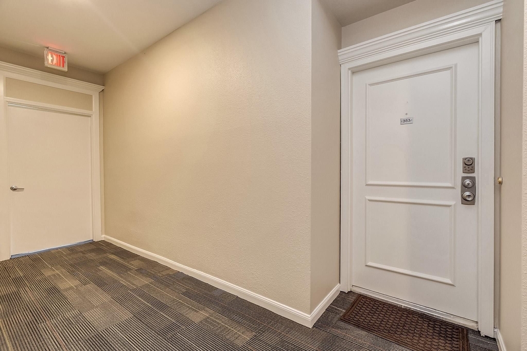 2425 Underwood Street - Photo 1