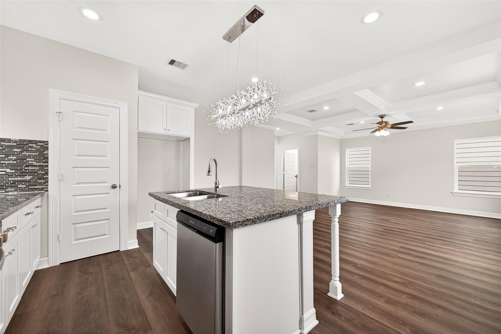 422 4th Street - Photo 11