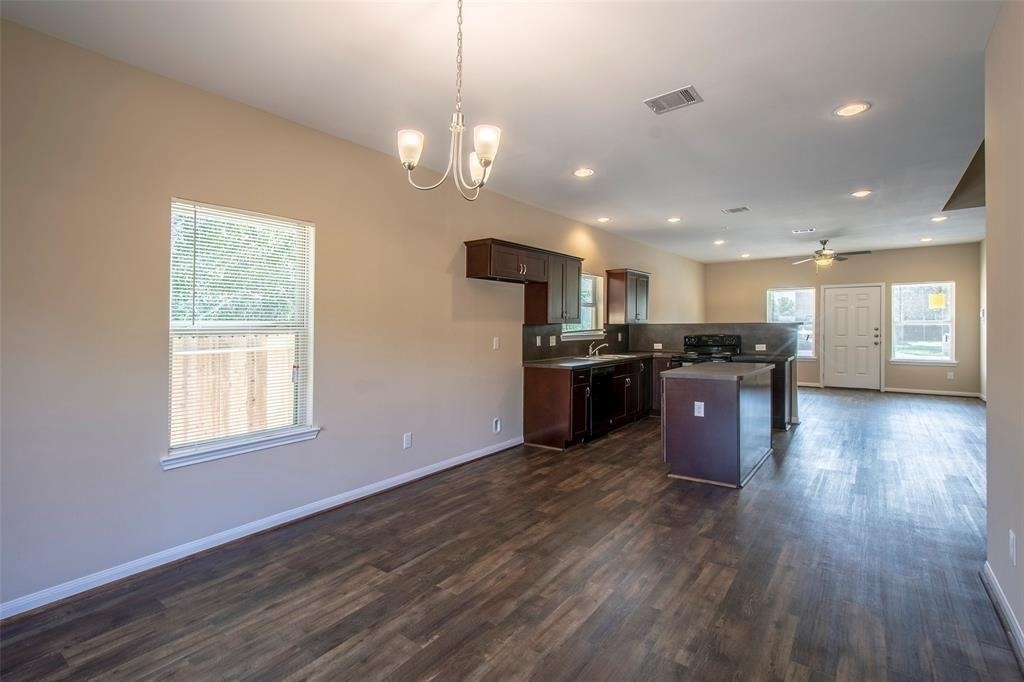 8142 Cabot Street - Photo 3