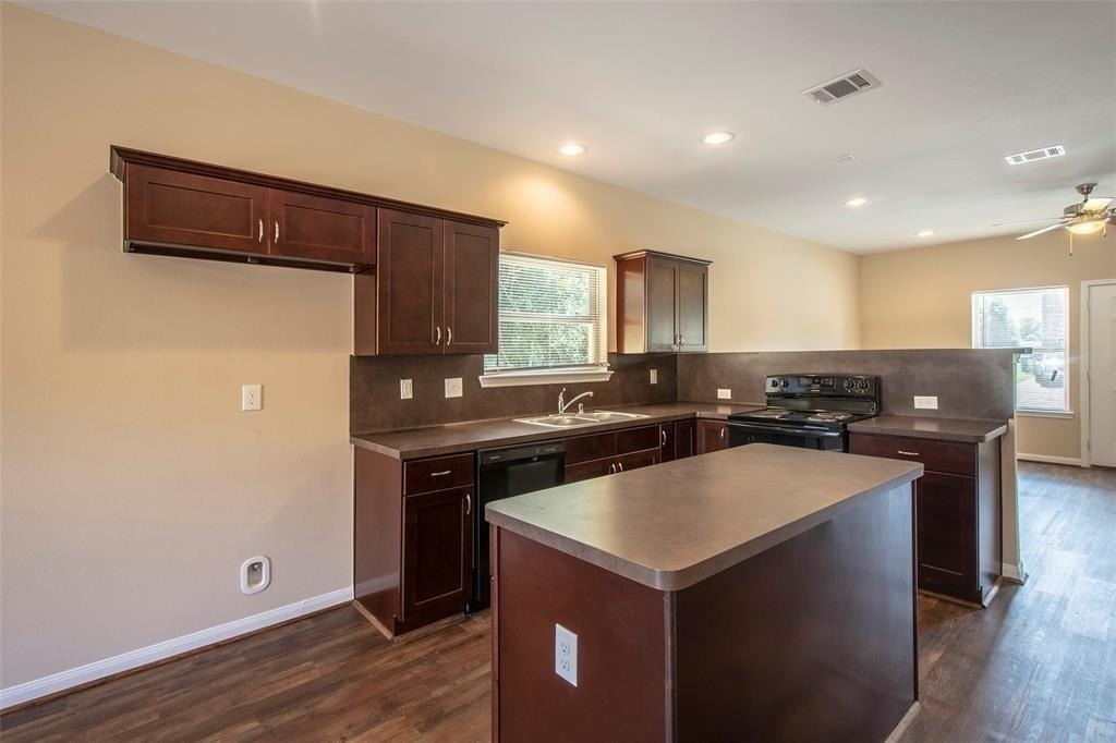 8142 Cabot Street - Photo 2