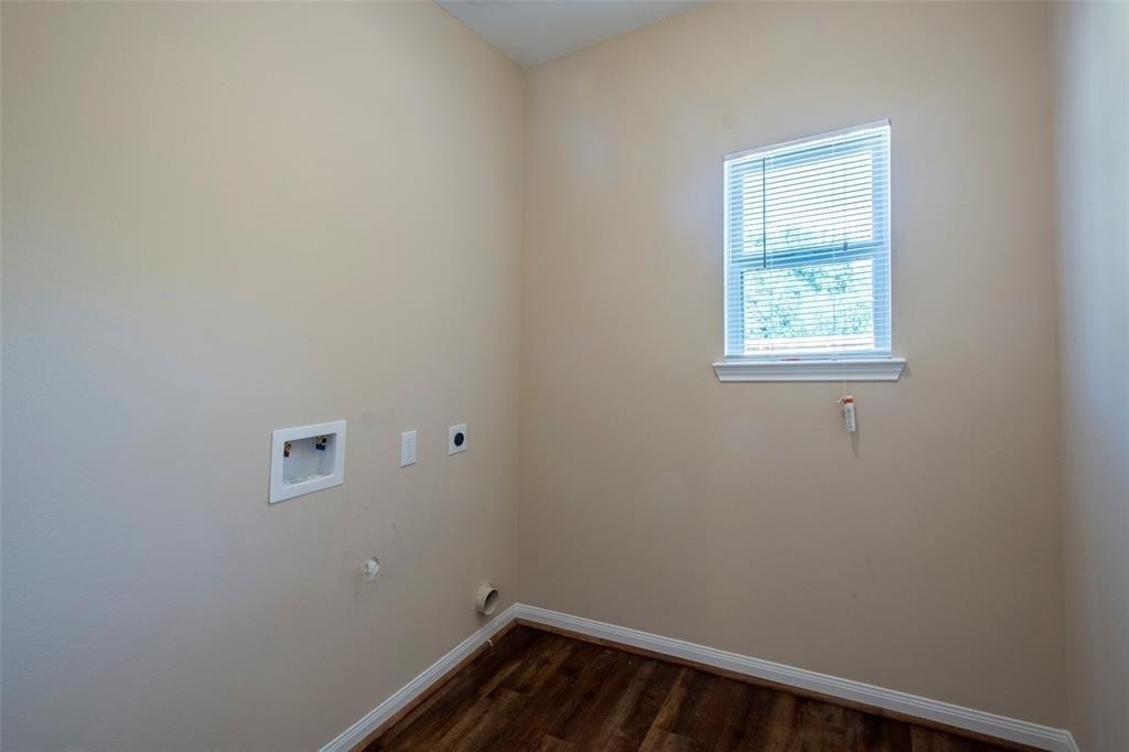 8142 Cabot Street - Photo 12