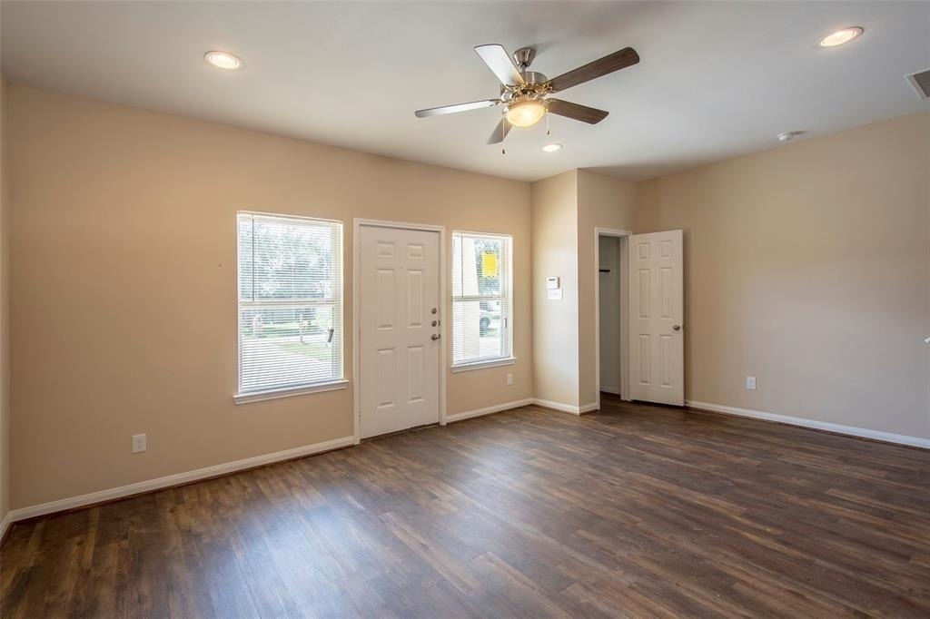 8142 Cabot Street - Photo 15