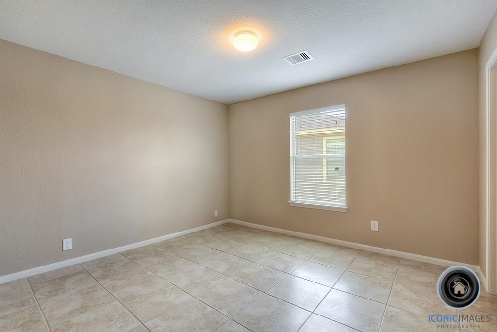 29434 Legends Bluff Drive - Photo 26