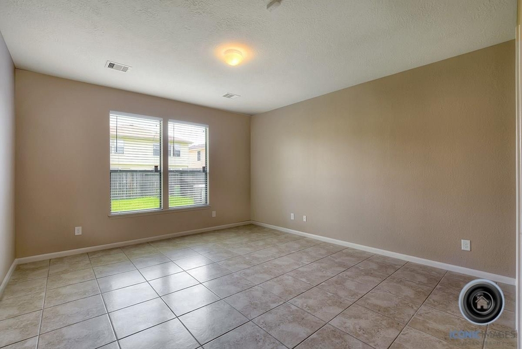 29434 Legends Bluff Drive - Photo 15