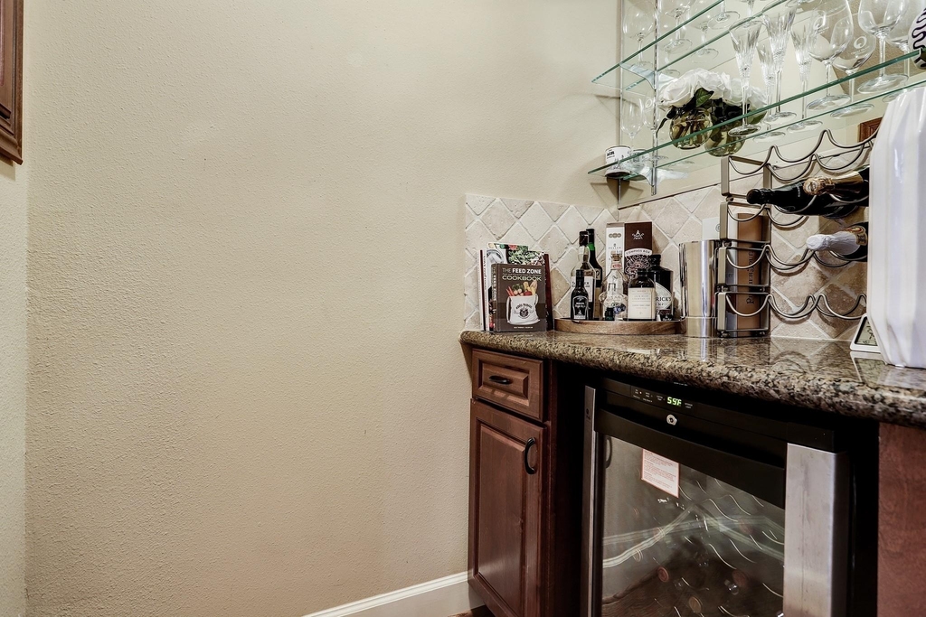 6513 Taggart Street - Photo 7