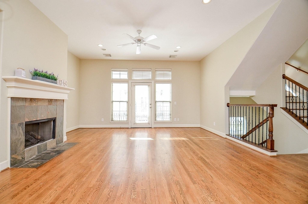 222 Knox Street - Photo 23