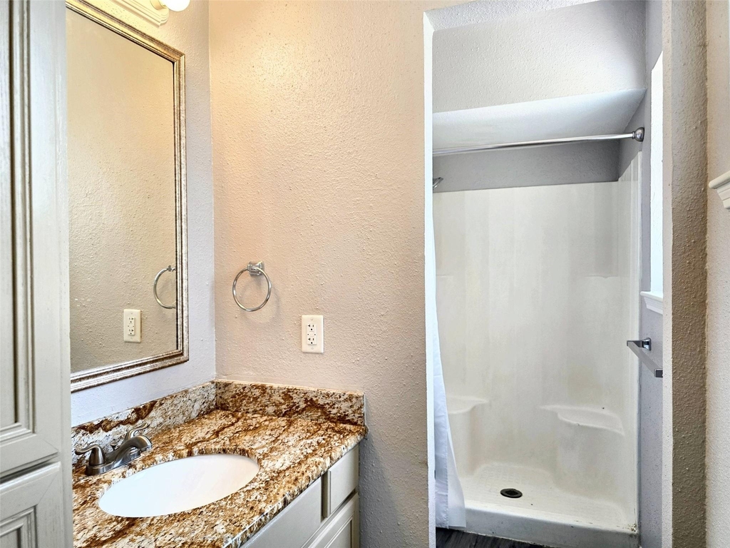 22619 Deville Drive - Photo 14