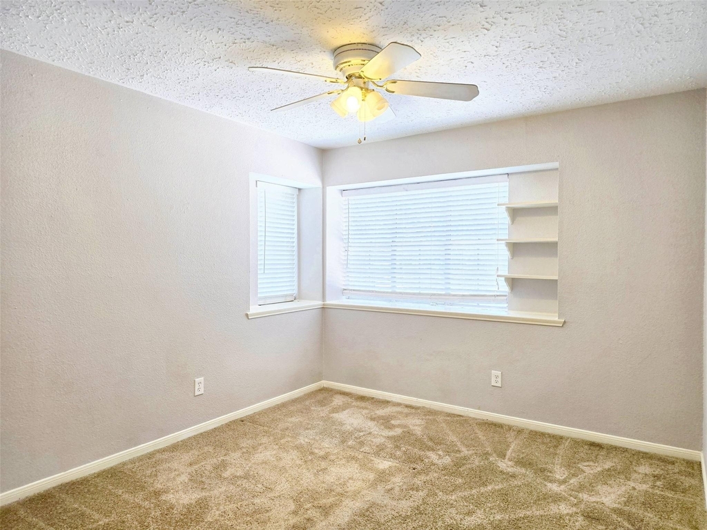 22619 Deville Drive - Photo 15