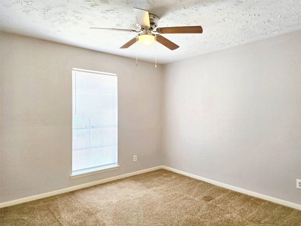 22619 Deville Drive - Photo 17