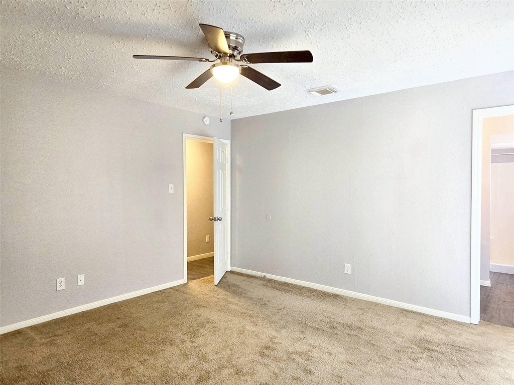 22619 Deville Drive - Photo 13