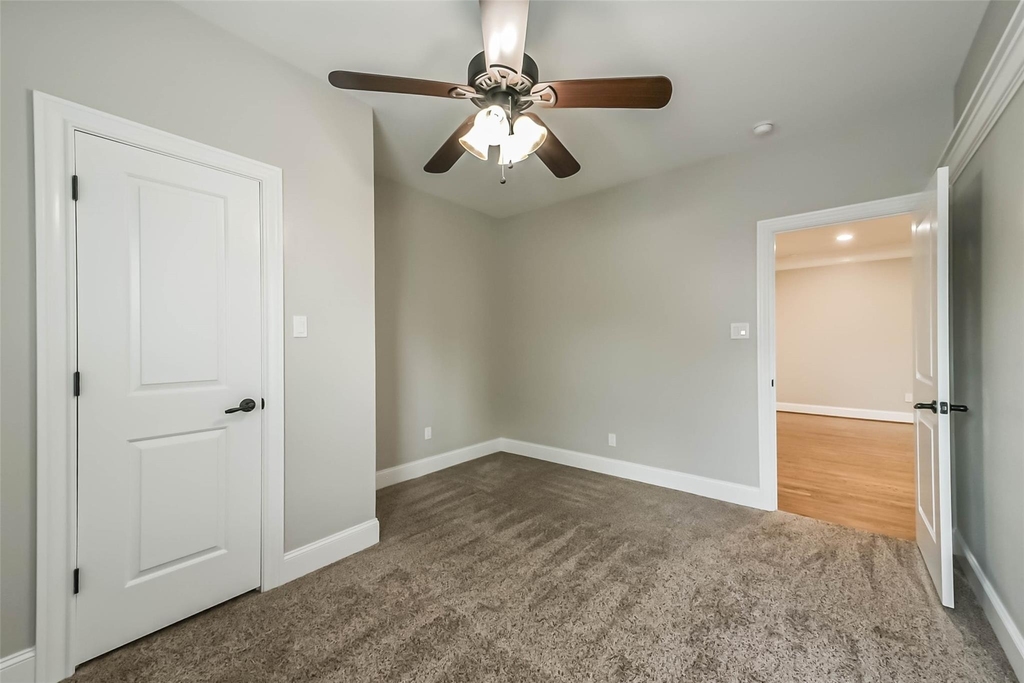 1317 Chantilly Lane - Photo 40