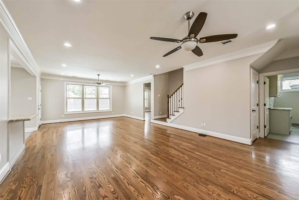 1317 Chantilly Lane - Photo 5