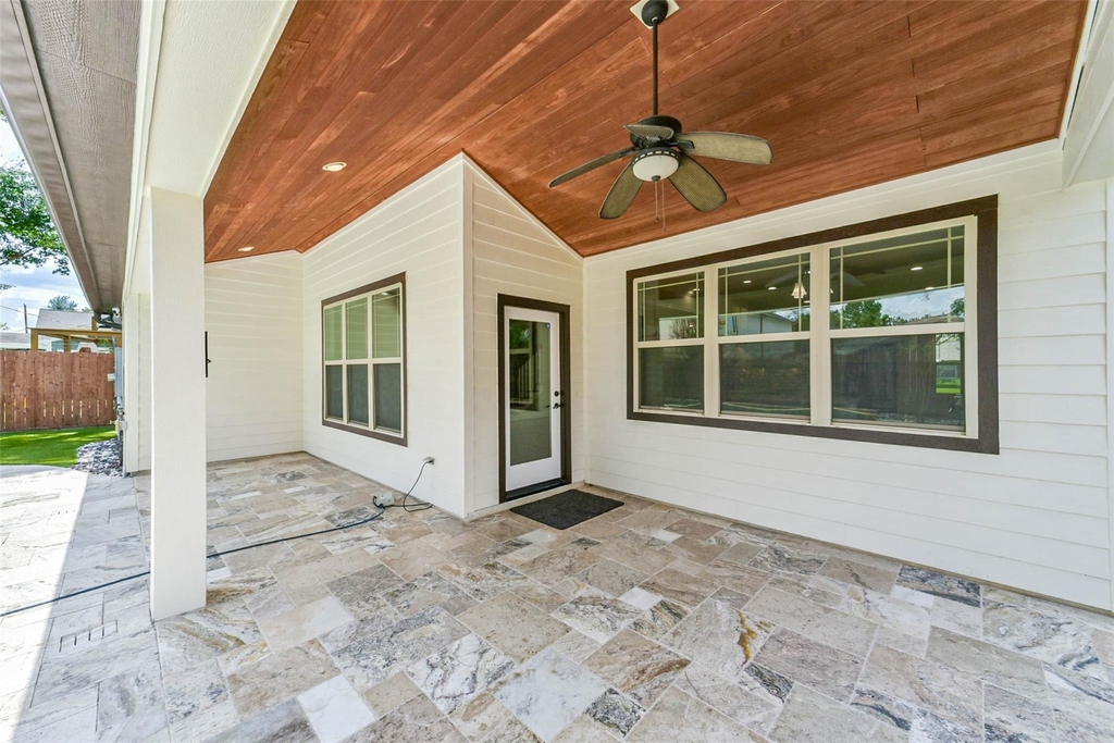 1317 Chantilly Lane - Photo 43