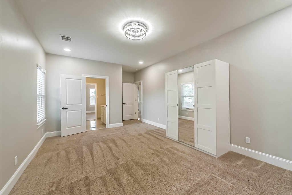 1317 Chantilly Lane - Photo 34