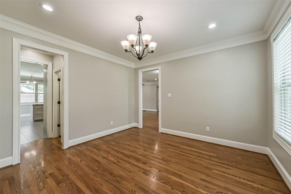 1317 Chantilly Lane - Photo 18