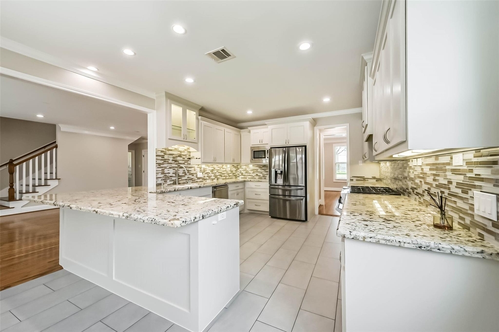 1317 Chantilly Lane - Photo 10