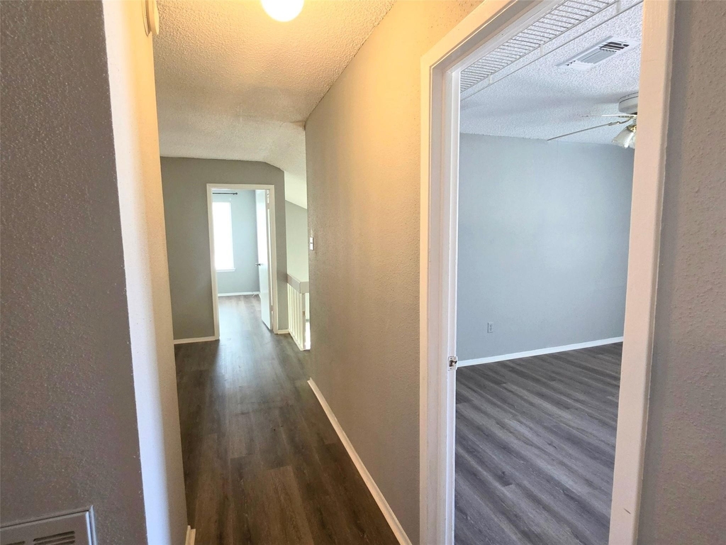 10526 Chapel Hill Drive - Photo 15
