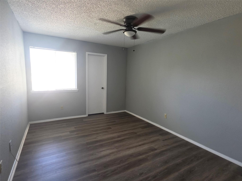 10526 Chapel Hill Drive - Photo 19