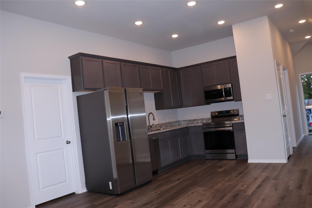 11633 Vistawood Street - Photo 10