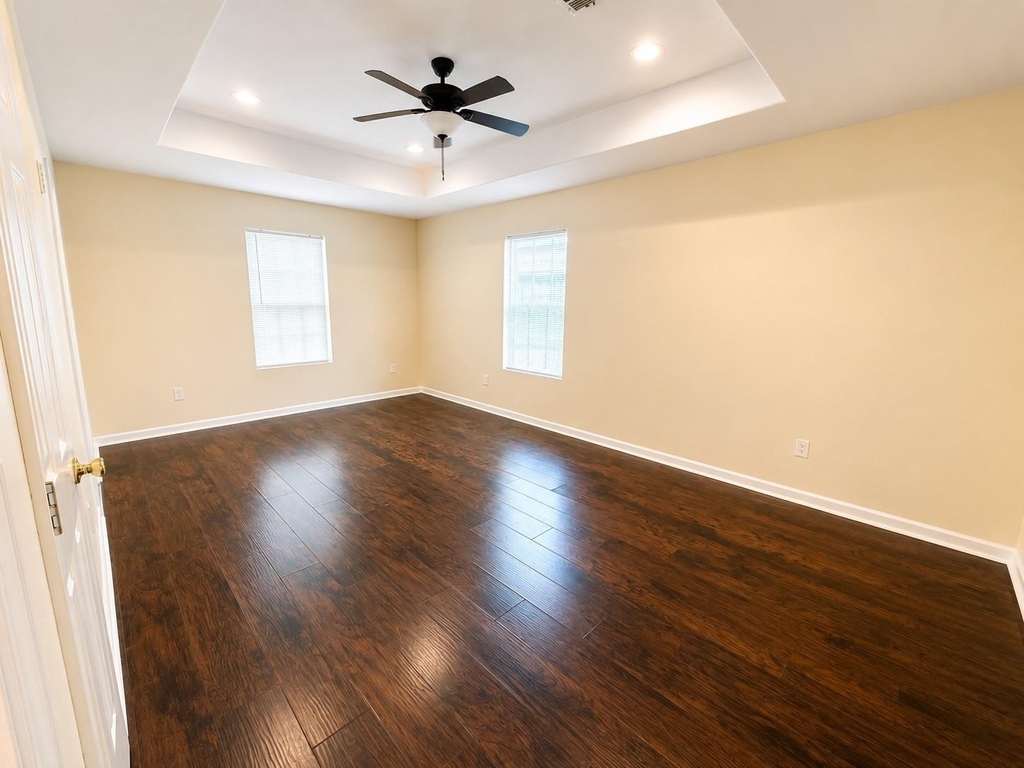 713 E 32nd Street - Photo 6