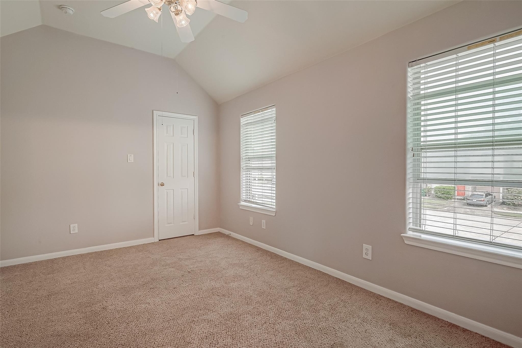 206 Sydnor Street - Photo 24